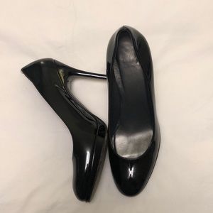 Stuart Weitzman size 9 high heels